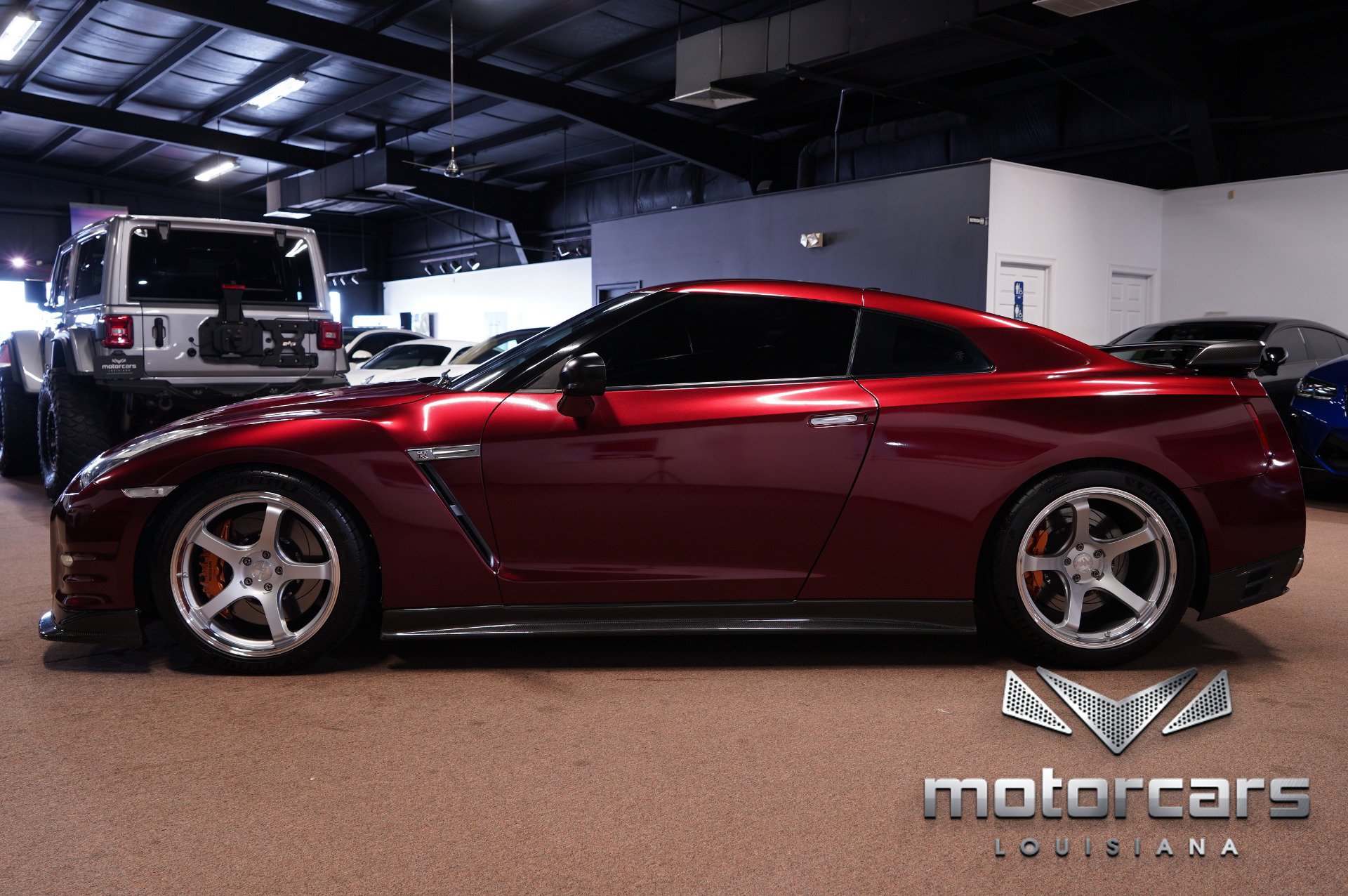 Used 2014 Nissan GT-R Black Edition AWD/4WD image 4