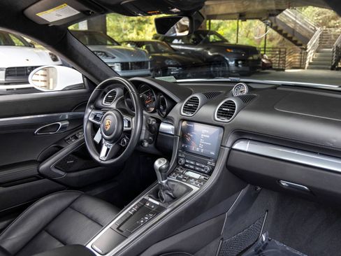 Used 2021 Porsche 718 Cayman GTS RWD image 51