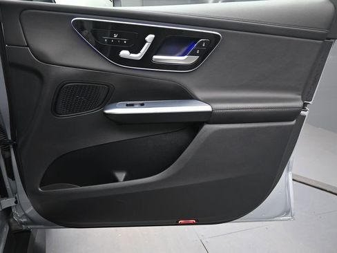 Used 2024 Mercedes-Benz GLC 300 4MATIC image 31