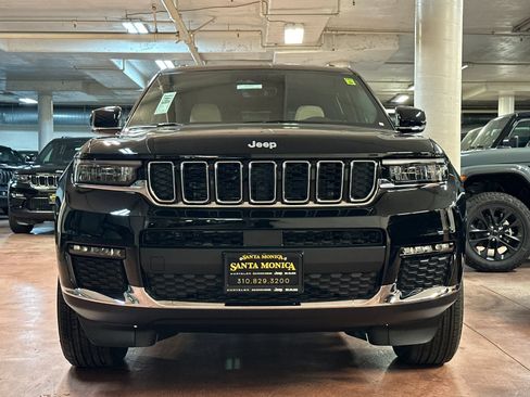 New 2025 Jeep Grand Cherokee L Limited image 8