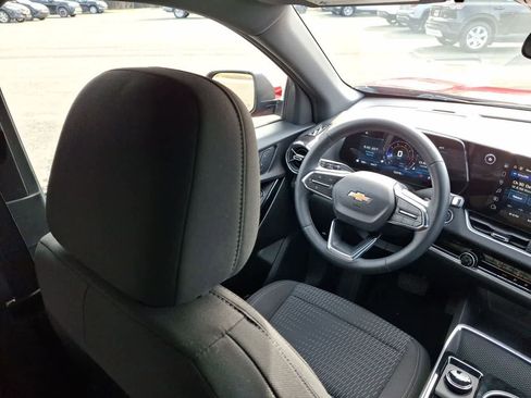 Used 2026 Chevrolet Equinox LT image 15