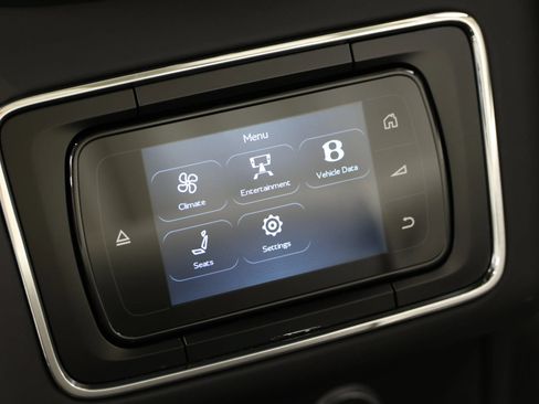 Used 2019 Bentley Bentayga AWD/4WD image 70