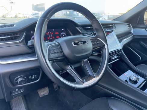 Used 2021 Jeep Grand Cherokee L Laredo image 11