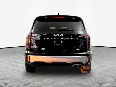 Used 2024 Kia Telluride EX w/ EX Captain's Chair Package FWD image 5
