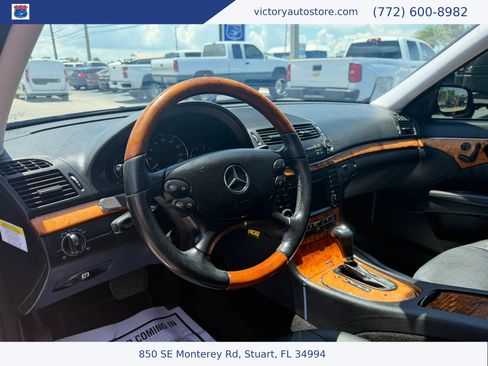 Used 2009 Mercedes-Benz E 320 BlueTEC Sedan image 12