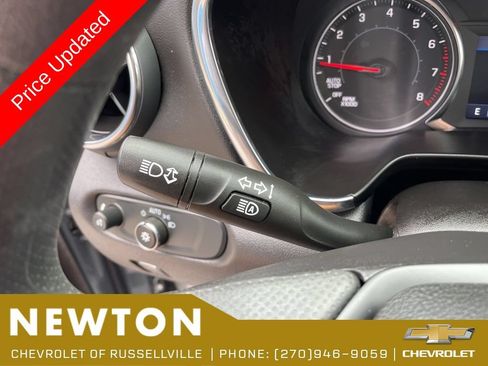 Used 2024 Chevrolet Blazer LT w/ Convenience Package FWD image 17