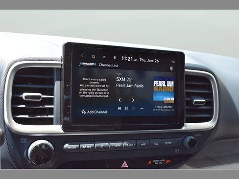 New 2025 Hyundai Venue Limited FWD image 22