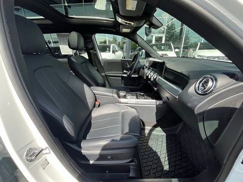 Certified 2023 Mercedes-Benz GLB 250 4MATIC image 10
