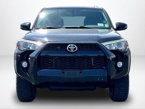 Used 2017 Toyota 4Runner SR5 Premium AWD/4WD image 4