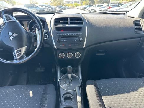 Used 2011 Mitsubishi Outlander Sport SE FWD image 9