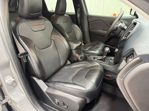 Used 2022 Jeep Cherokee Trailhawk w/ Sound & Nav Group image 28