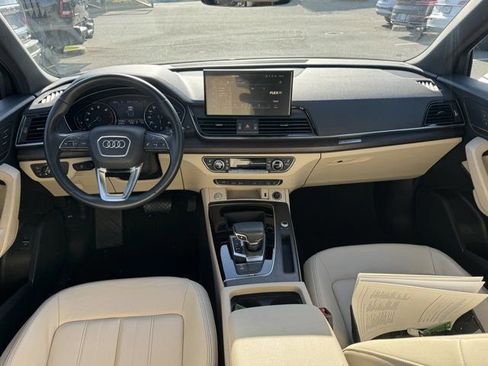 Used 2023 Audi Q5 2.0T Premium w/ Convenience Package AWD/4WD image 11