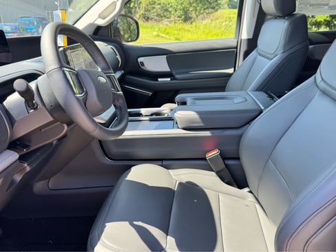 New 2026 Ford Expedition Max Active AWD/4WD image 8