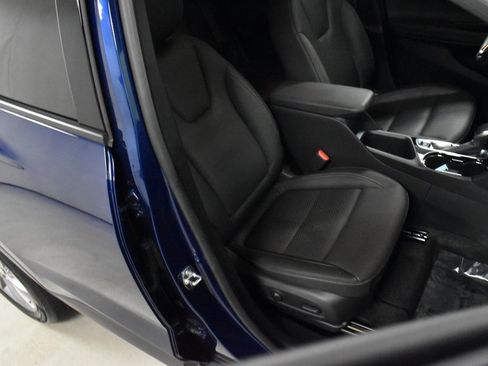 Used 2023 Buick Encore GX Essence w/ Experience Buick Package image 15