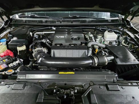 Used 2023 Nissan Frontier SV w/ Midnight Edition Package image 39