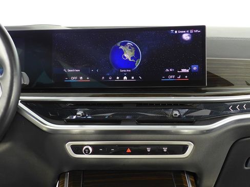 Used 2024 BMW X7 xDrive40i w/ M Sport Package AWD/4WD image 27