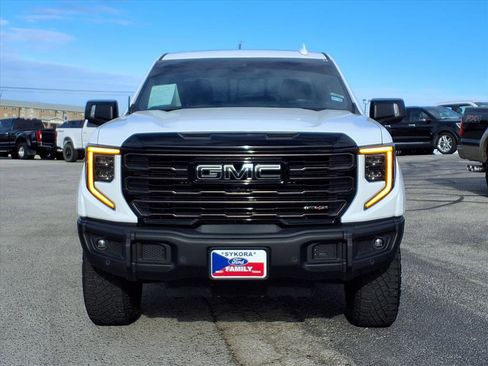 Used 2023 GMC Sierra 1500 AT4X w/ AT4X AEV Edition image 2