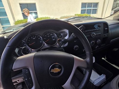 Used 2011 Chevrolet Silverado 2500 LT image 10