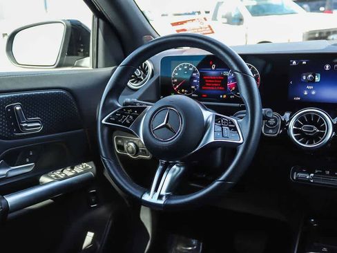 Used 2025 Mercedes-Benz GLA 250 image 15