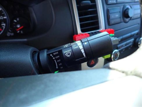 Used 2012 Nissan Frontier SV RWD image 12