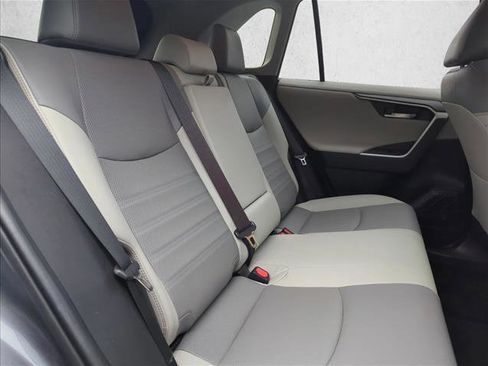 Used 2019 Toyota RAV4 Limited image 26