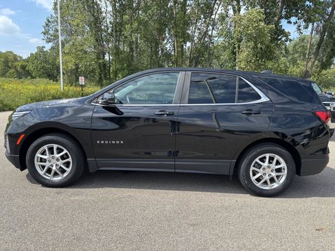 Used 2024 Chevrolet Equinox LT w/ LPO, Floor Liner Package AWD/4WD image 2