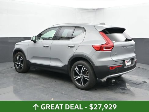 Used 2025 Volvo XC40 B5 Core AWD/4WD image 11