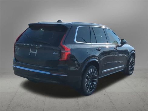 New 2026 Volvo XC90 B6 Plus w/ Protection Package Premier image 6
