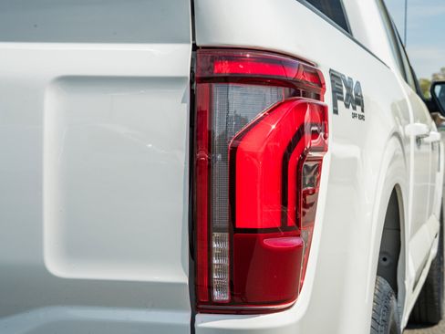 New 2026 Ford F150 Platinum AWD/4WD image 7