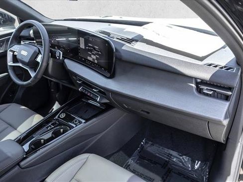 New 2026 Audi Q3 quattro 2.0T AWD/4WD image 24