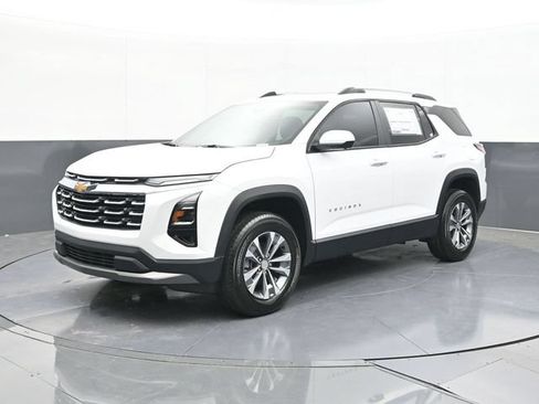 New 2026 Chevrolet Equinox LT w/ Convenience Package II FWD image 4