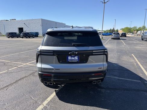 New 2026 Chevrolet Traverse RS w/ LPO, Floor Liner Package AWD/4WD image 6