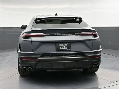 Used 2024 Lamborghini Urus Performante AWD/4WD image 7