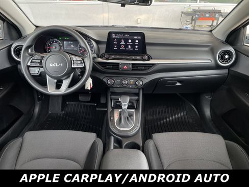 Used 2024 Kia Forte LXS w/ LXS Technology Package image 4