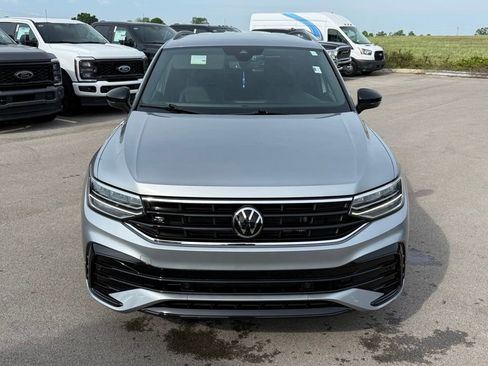 Used 2022 Volkswagen Tiguan SE R-Line FWD image 22