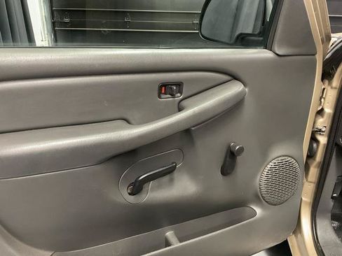 Used 2005 Chevrolet Silverado 1500 2WD Regular Cab image 10