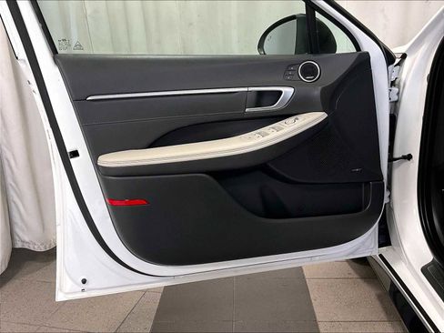 Used 2021 Hyundai Sonata Limited w/ Cargo Package image 9