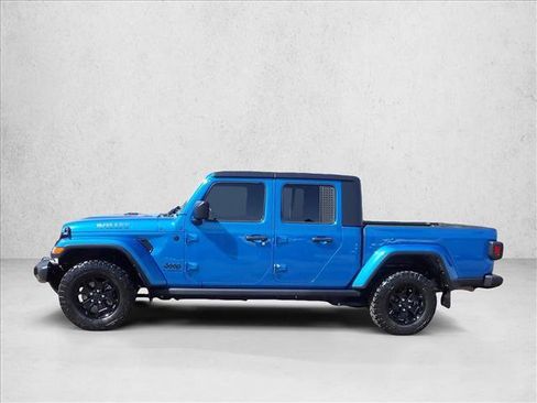 Used 2021 Jeep Gladiator Willys image 2