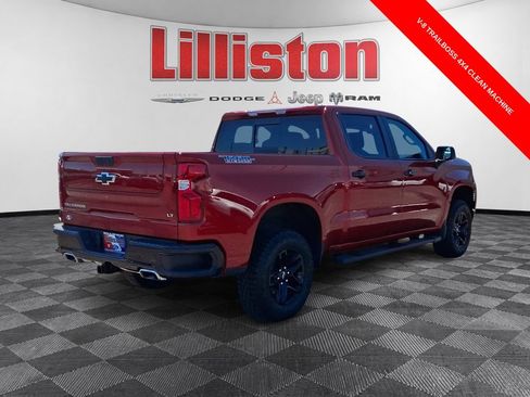 Used 2024 Chevrolet Silverado 1500 LT Trail Boss w/ Convenience Package II AWD/4WD image 4