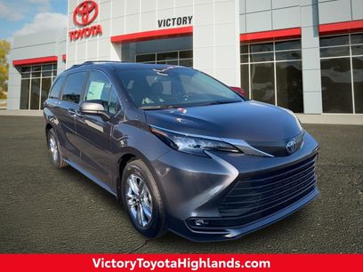 New 2025 Toyota Sienna XLE