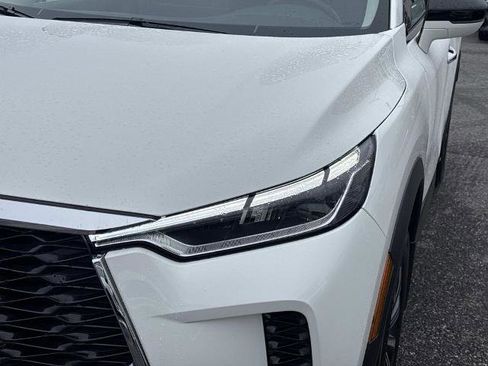 Certified 2025 INFINITI QX60 Pure image 9