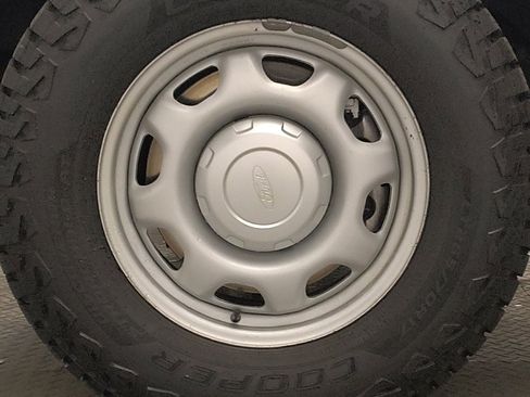 Used 2022 Ford F150 XLT w/ Equipment Group 301A Mid RWD image 31