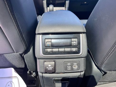 Used 2023 Subaru Ascent Touring AWD/4WD image 24
