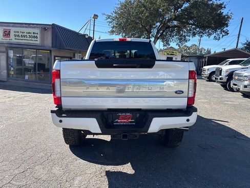 Used 2017 Ford F250 Platinum w/ Platinum Ultimate Package AWD/4WD image 9