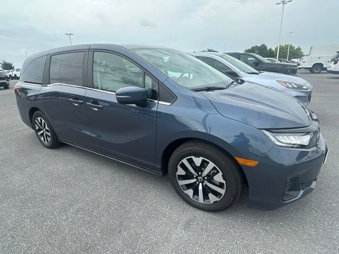 Used 2026 Honda Odyssey EX-L image 2