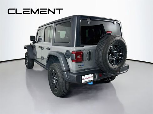 Used 2022 Jeep Wrangler Unlimited Rubicon 4xe w/ Dual Top Group AWD/4WD image 10