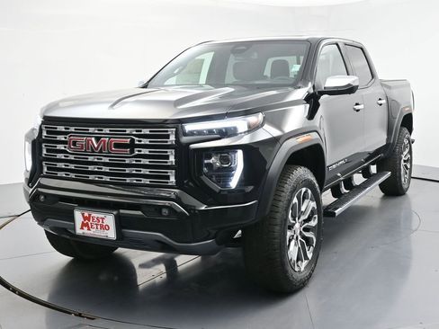 New 2026 GMC Canyon Denali AWD/4WD image 1