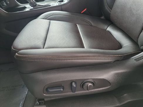 Certified 2023 Chevrolet Traverse High Country FWD image 21
