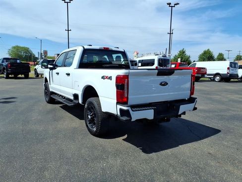 Used 2023 Ford F250 XL w/ STX Appearance Package AWD/4WD image 7