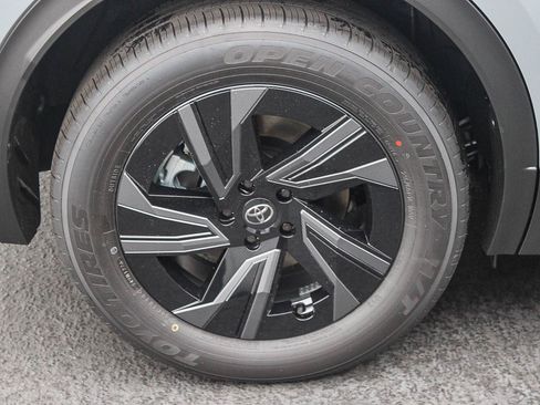 New 2026 Toyota C-HR AWD/4WD image 12
